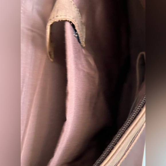 Distressed Leather Messenger Bag - Picture 4 of 4